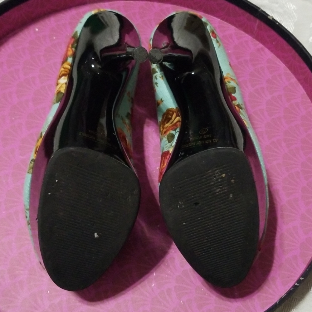 Gorgeous Floral Stilleto Heels - Picture 7 of 8